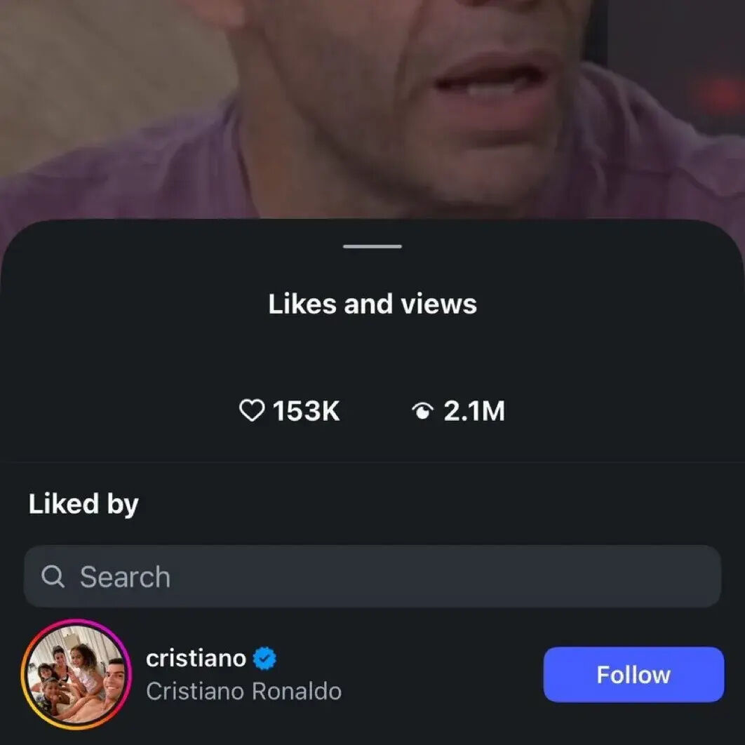 2496593