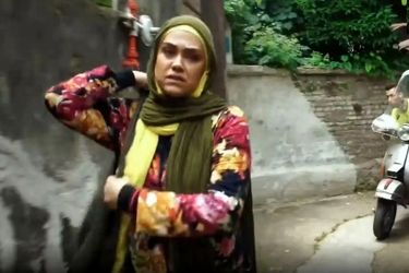  «مبینا و سیروس مقدم» در پشت صحنه سریال پایتخت/ عکس