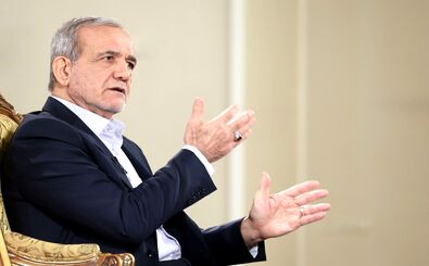 «مسعود پزشکیان» و همسر مرحومش در کنار آبشار؛ دهۀ 1360