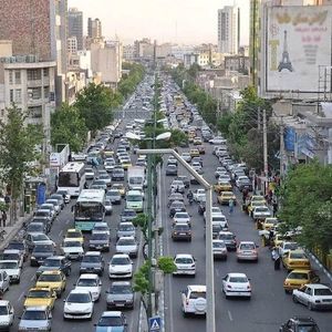 این خیابان معروف تهران به نام قائد شهید خامنه‌ای شد