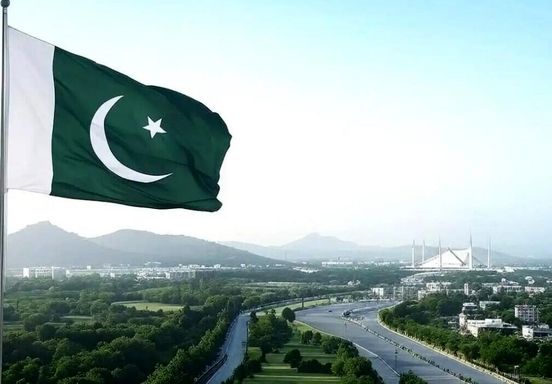 بیلبوردهای جدید سطح شهرهای پاکستان جلب توجه کرد