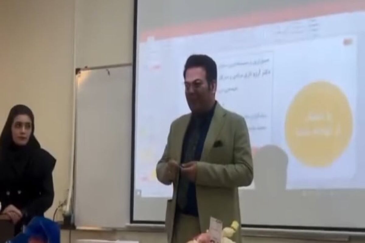 ابتکار یک استاد دانشگاه در ایران برای خواستگاری از دانشجویش/ ویدئو