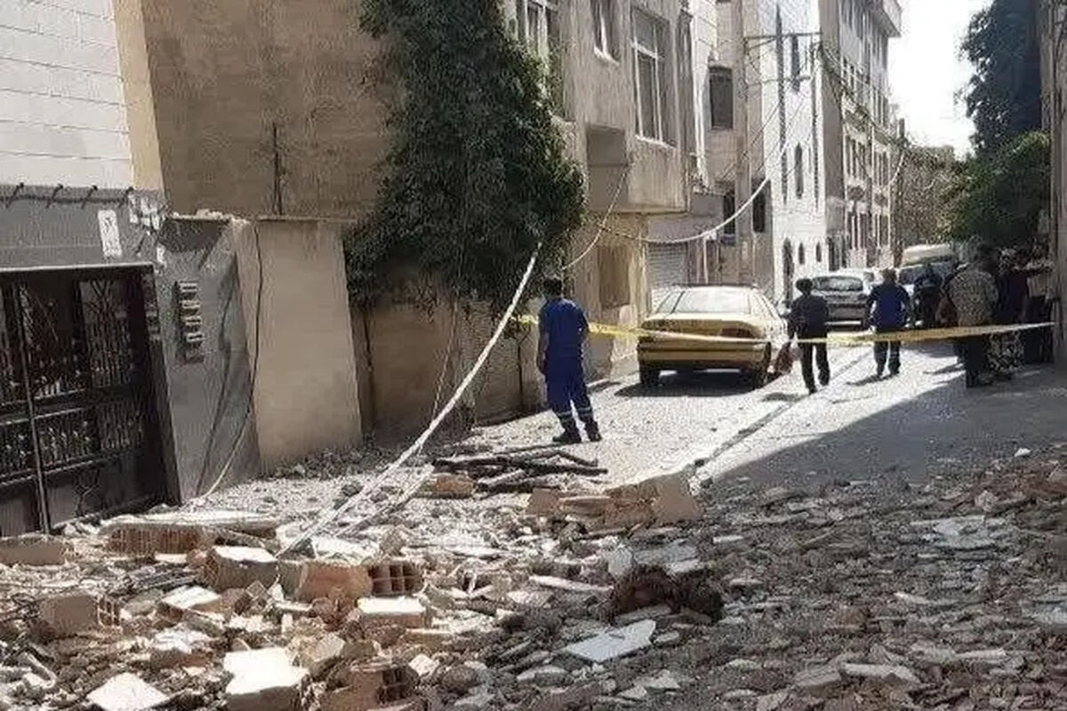 انفجار مهیب یک ساختمان در خیابان آیت