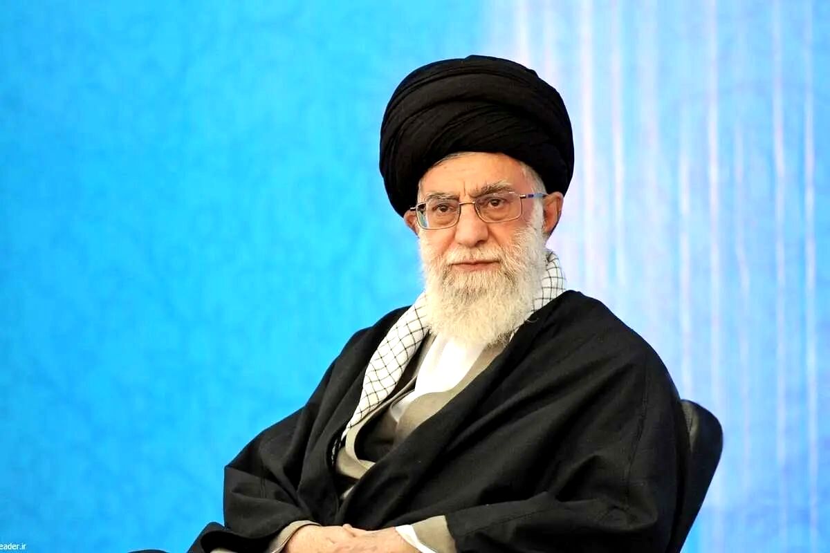 به میان کشیدن ایراد‌های غیر لازم، بحث درباره آن‌ها و جنجال بر روی مسائل کوچک، مضر است/ نباید اختلاف‌ نظر‌های موجود و این جناح و آن جناح کردن را، غلیظ کرد