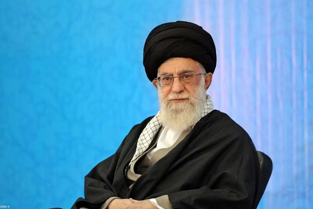 به میان کشیدن ایراد‌های غیر لازم، بحث درباره آن‌ها و جنجال بر روی مسائل کوچک، مضر است/ نباید اختلاف‌ نظر‌های موجود و این جناح و آن جناح کردن را، غلیظ کرد