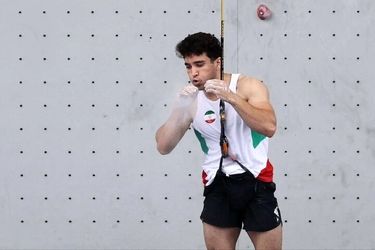 سقوط پسر طلایی ایران از روی دیوار؛ یوزپلنگی که نفس نفس می زند!