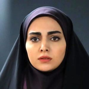 عکس مهشید جوادی در خودروی شخصی‌ اش