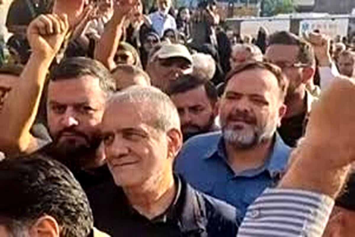 لباس مبدل مسعود پزشکیان در جریان جنگ دوازده روزه/ ویدئو