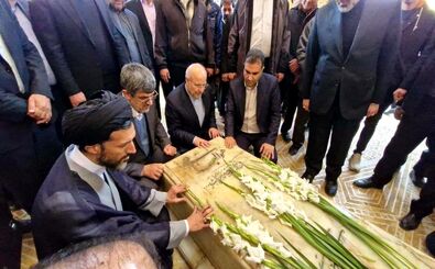 حضور قالیباف بر مزار پدر سید محمد خاتمی
