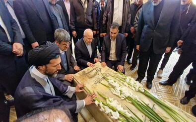حضور قالیباف بر مزار پدر سید محمد خاتمی
