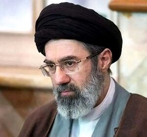 رمز غیبت آیت‌الله سید مجتبی خامنه‌ای چیست؟