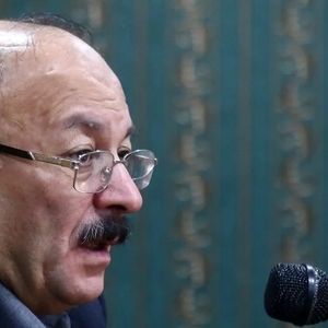 استاد دانشگاه: آبادان فاحشه‌خانه سربازان آمریکایی بود!
