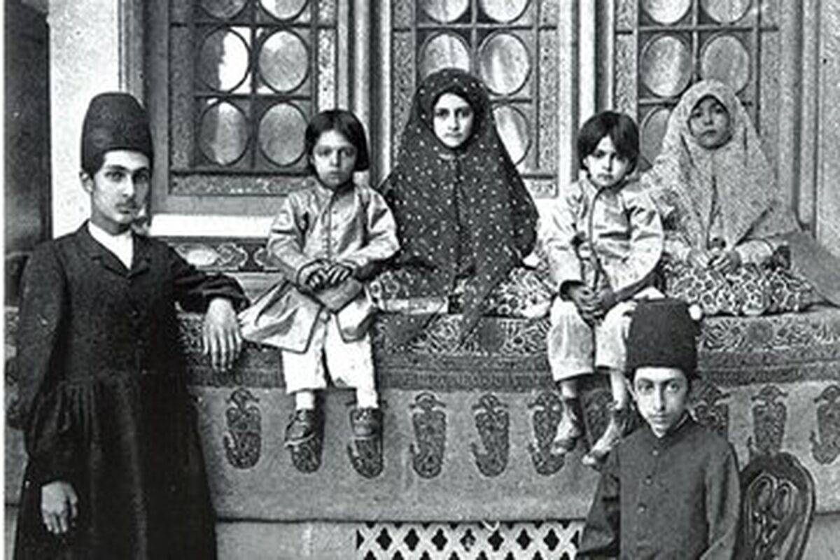 آلبوم خانوادگی یک حاکم دوره قاجار
