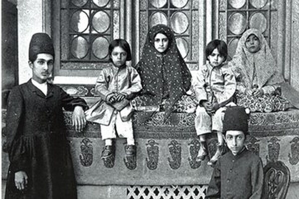 آلبوم خانوادگی یک حاکم دوره قاجار
