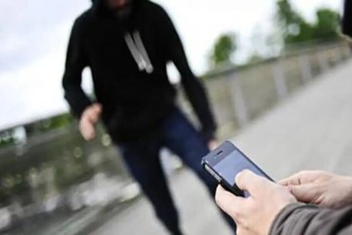 سرقت موبایل فقط از سر فقر نیست/ پشت‌پرده پرونده‌های اخیر چیست؟