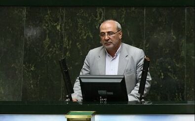 ادعای جنجالی یک نماینده مجلس بر روی آنتن زنده: همتی را روی دلار ۱۲۰ هزار تومان استیضاح کنید!
