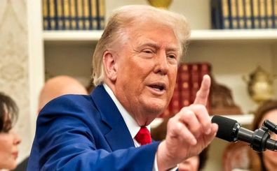 رقص پایانی ترامپ همزمان با پخش آهنگ در پایگاه نظامی/ ویدئو