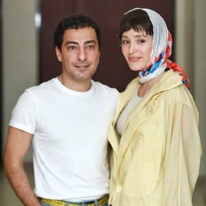 واکنش زن نوید محمدزاده به خبر اخراج او از «آرش»