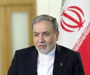 زبان بدن عراقچی پس از مذاکره با آمریکایی‌ها/ ویدئو 