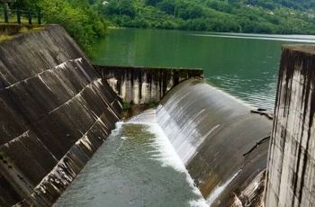 ۲ سد بزرگ ایران سرریز شد