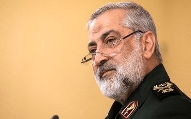 دست تعرض به رهبرانقلاب را قطع می‌کنیم