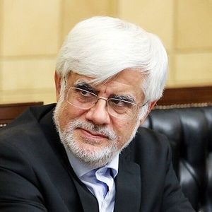 محمدرضا عارف استعفا داد