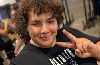 قوی‌ترین زن جهان ترنس از آب در آمد!