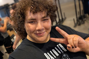 قوی‌ترین زن جهان ترنس از آب در آمد!