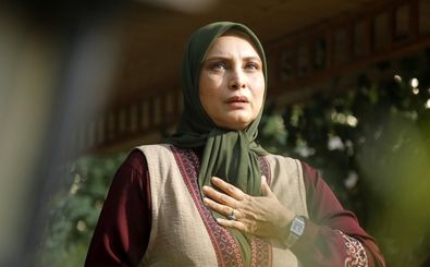 تیپ کریسمسی مریم کاویانی در دبی/ عکس