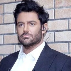  محمد رضا گلزار: تراپیست دارم/ ویدئو