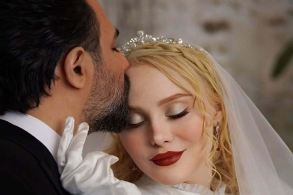 اولین یلدای دونفره آرام جعفری و همسرش/ عکس