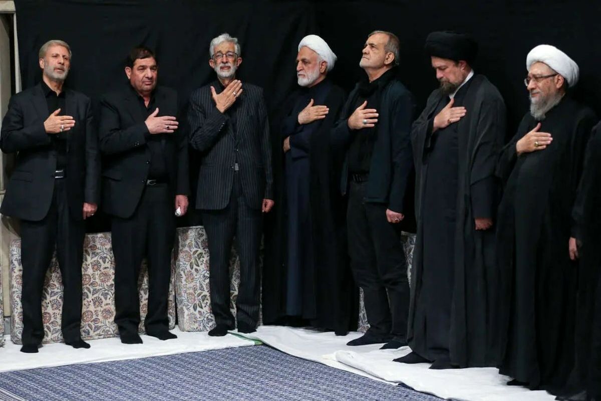 چرا رهبر انقلاب در مراسم عزاداری حسینیه امام‌خمینی(ره) حاضر نبودند؟