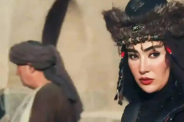 اقدام عجیب صدا و سیما/ کلاه‌گیس بهاره افشاری سانسور شد/ عکس