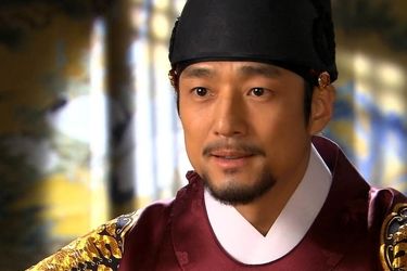 استایل شیک و رسمی «امپراتور سوکجونگ» سریال دونگی/ عکس