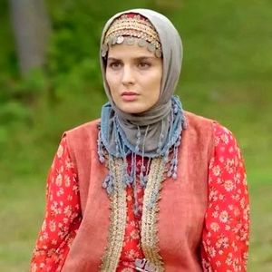 غزاله اکرمی: بازیگری را کنار گذاشتم و رفتم سراغ دوخت ودوز!/ ویدئو