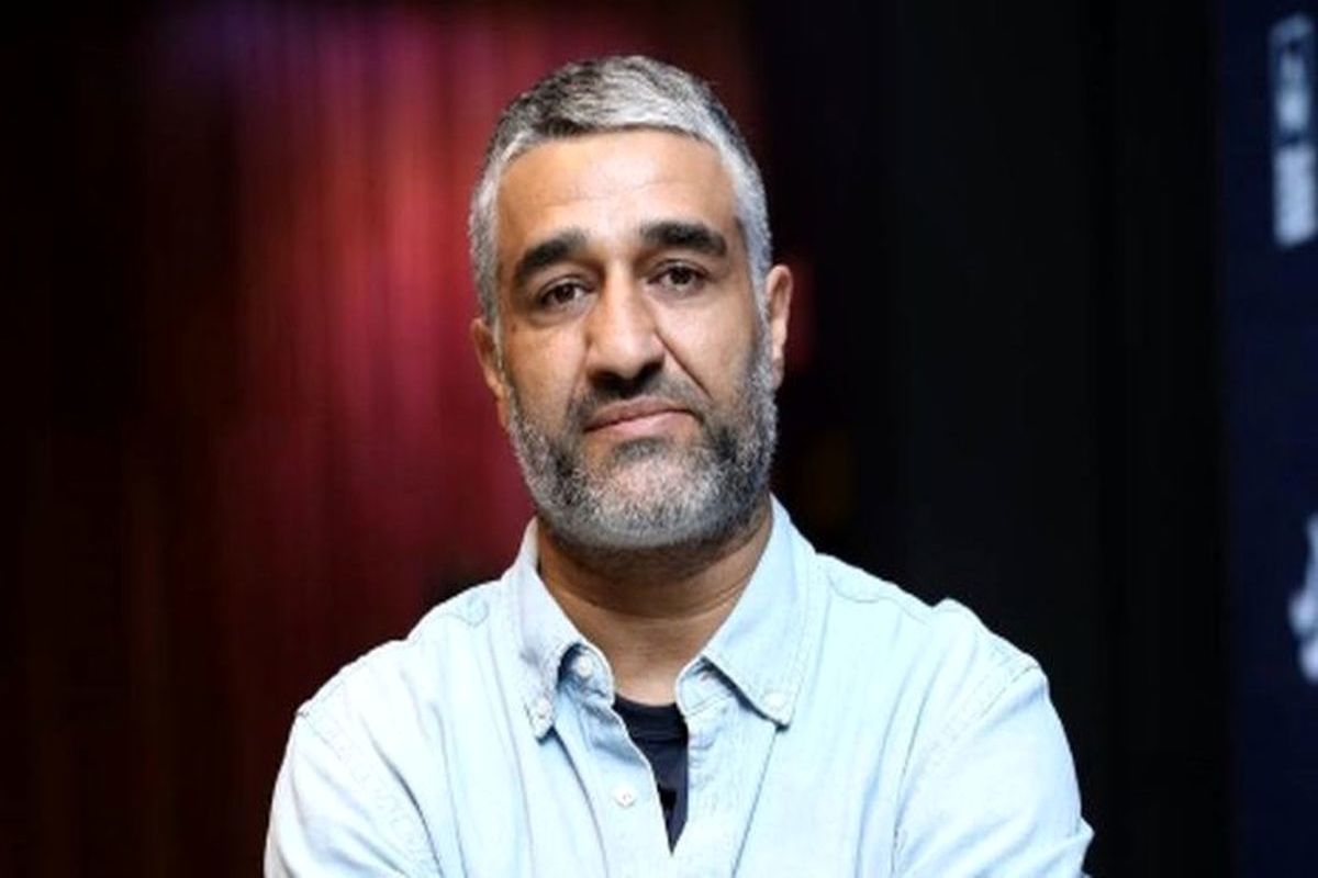  وکیل پژمان جمشیدی: هیچ اظهاری در مورد بسته شدن دست و پای دختر خانم نیامده است/ ویدئو