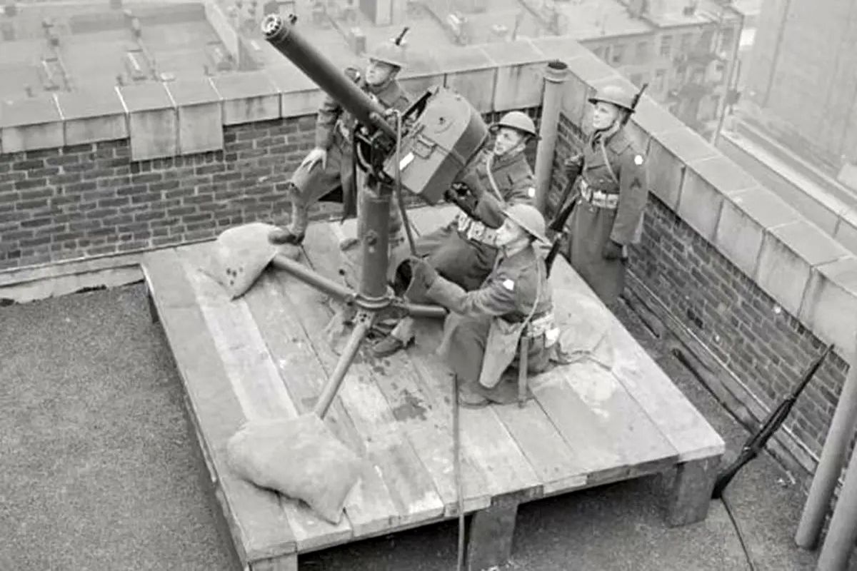 وقتی آمریکایی‌ها کنده‌های چوب و نهنگ را با زیردریایی دشمن اشتباه گرفتند