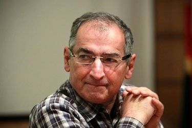 واکنش زیباکلام به "مرگ بر فریدون‌"های مجلس