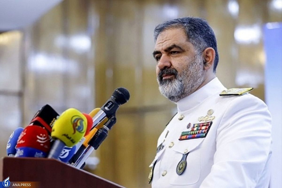 دریادار ایرانی: شناورهای خارجی به درخواست کمک لنج ایرانی پاسخ ندادند

