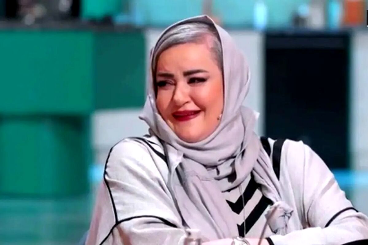 نعیمه نظام دوست با بچه ای در بغل: «مردم ببینید این بچه منِ»