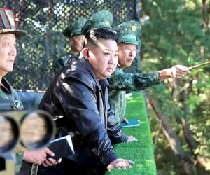 لبخند کیم جونگ اون از تانک‌سواری دخترش!/ عکس
