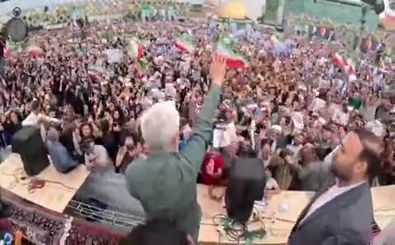 تصاویری از رسوایی عجیب در تجمع سعید جلیلی در تهران/ ویدئو
