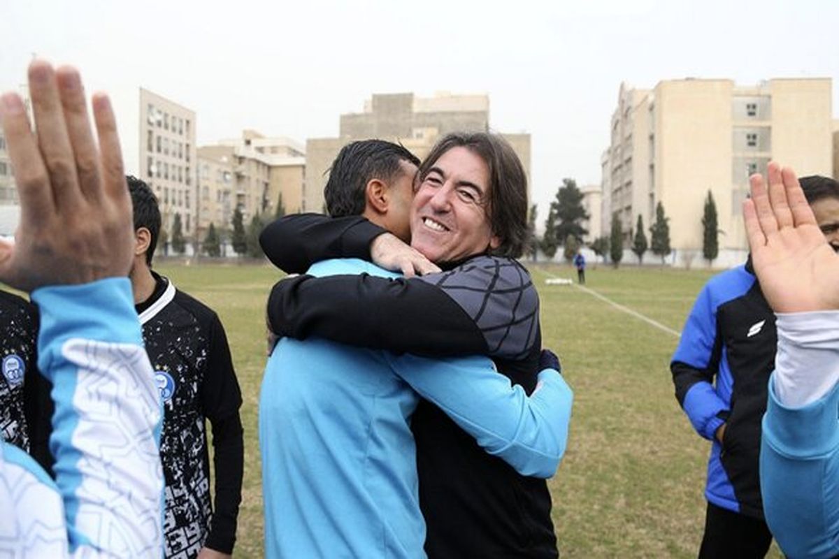 به طور ناگهانی دو ستاره استقلال اخراج شدند