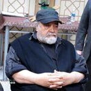 حضور هنرمندان در مراسم ختم مادر محمدرضا شریفی‌نیا/ ویدئو