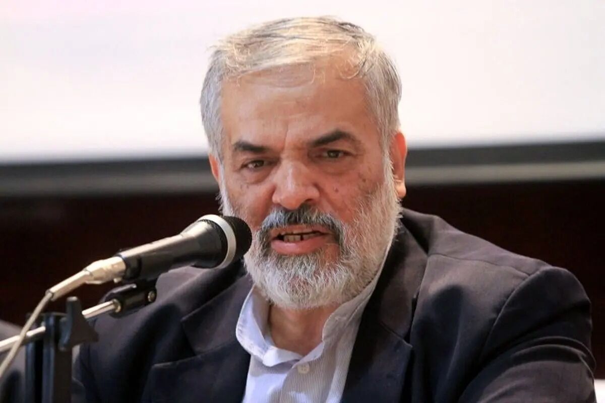 فعال سیاسی اصولگرا: مردم ایران پرتوقع هستند، حق ندارند خود را با اعراب مقایسه کنند!