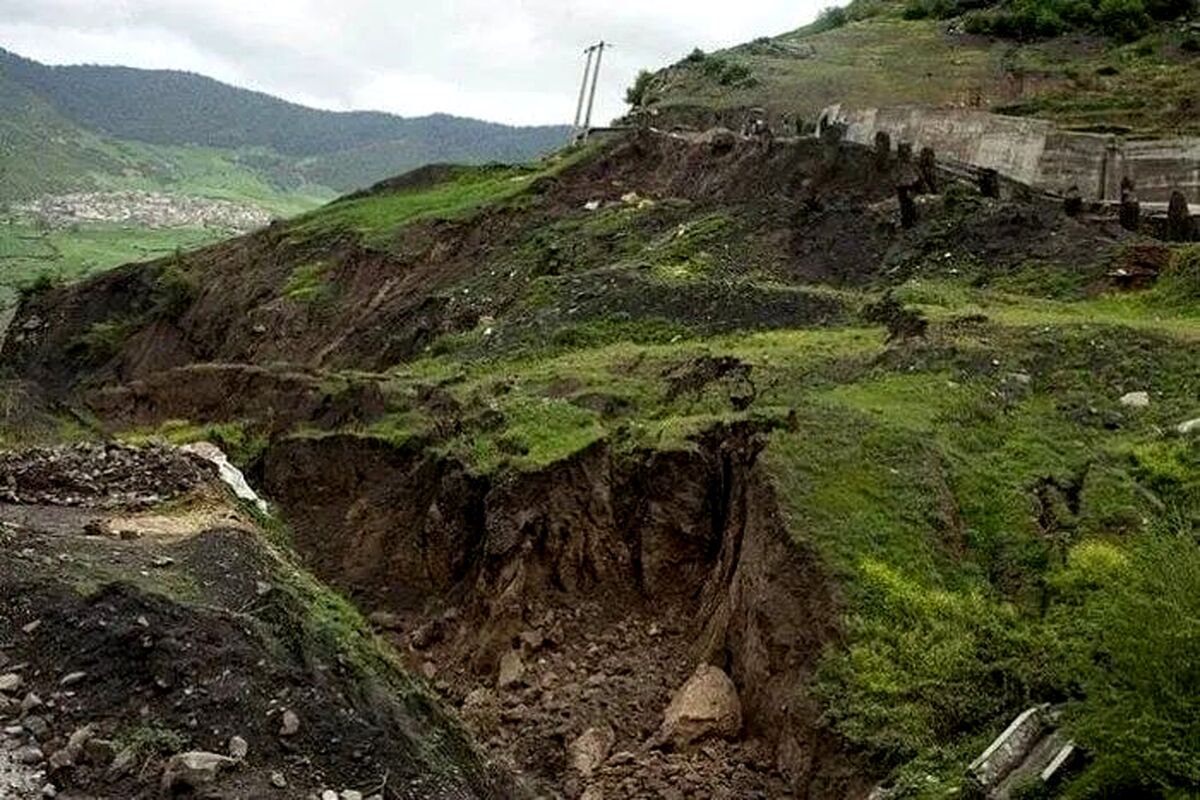 تصاویری از رانش شدید زمین در سوادکوه