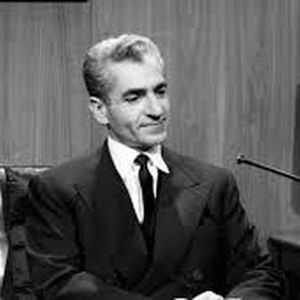  محمدرضا پهلوی با مرسدس بنز ۶۰۰ پولمن لیموزین