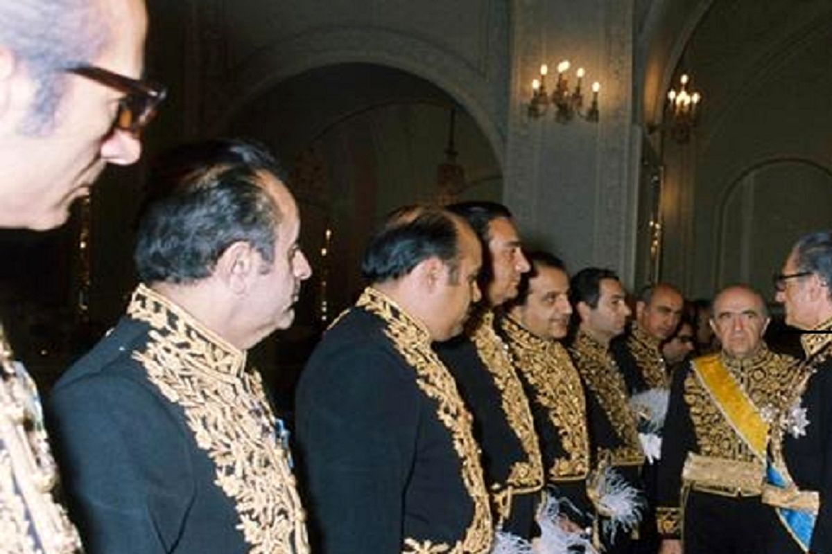 جشن تولد محمدرضا پهلوی در کاخ نیاوران/ عکس