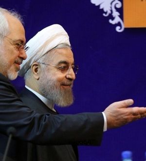 فحاشی یک مداح به ظریف و روحانی در مشهد/ ویدئو