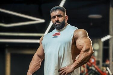 هادی چوپان خطاب به منتقدان: دلقک مجازی هستید